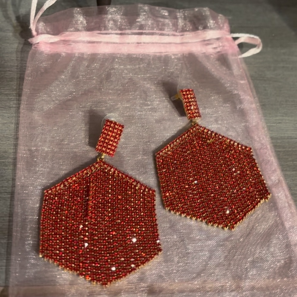 💥💥💥 Guess Red Earrings 👠❤️